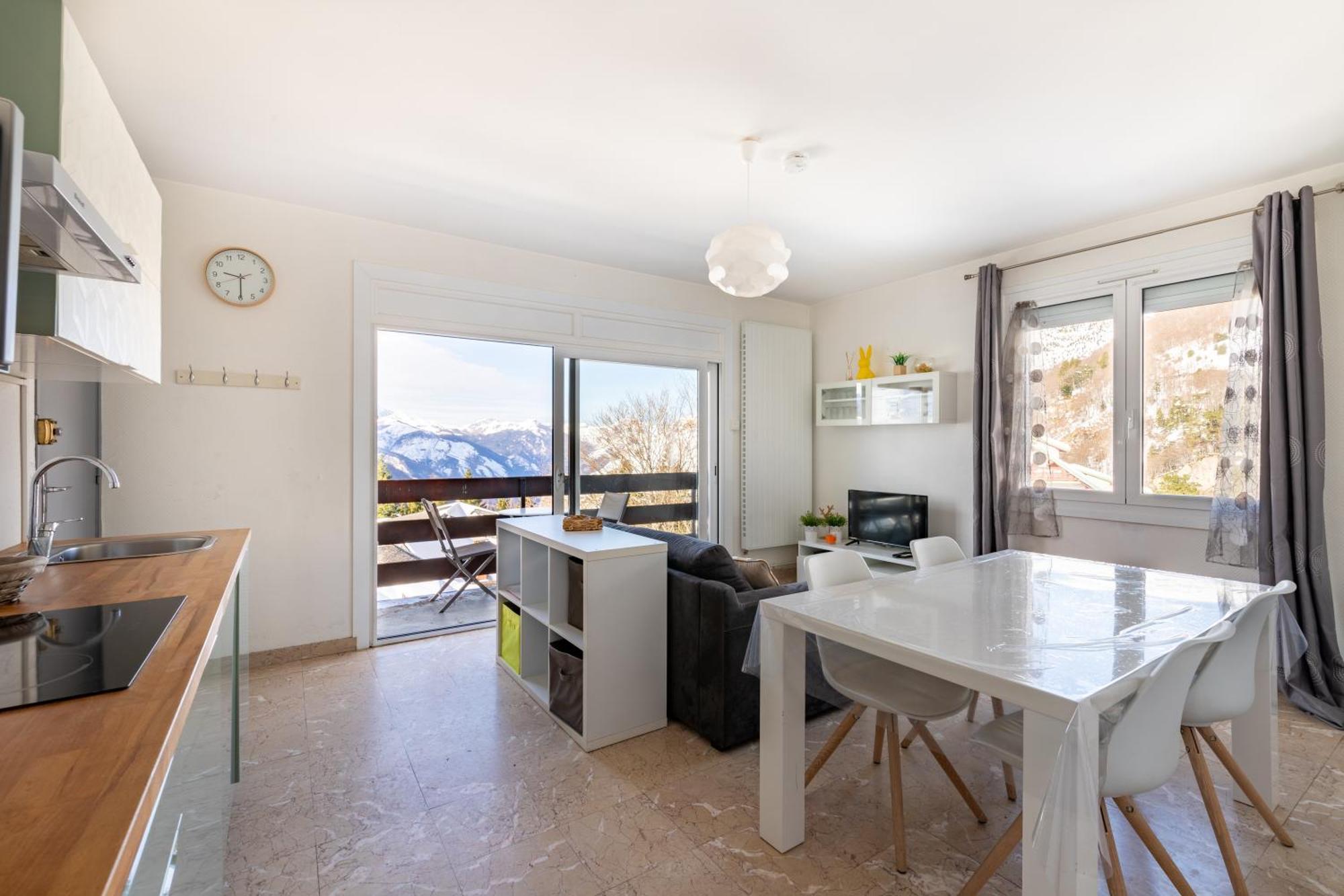 Lou Moussu Apartment